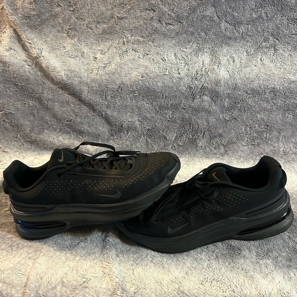 Nike Air Zoom Uptown SC Black Anthracite Size 13 Euc